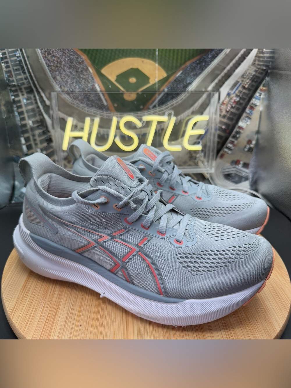 ASICS Gel-Kayano 31 Piedmont Grey/Papaya Running shoes Women’s Sz 9